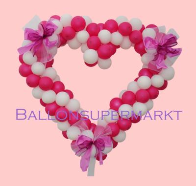 ballondekoration-hochzeit-hochzeitsherz-ballons-zierschleifen