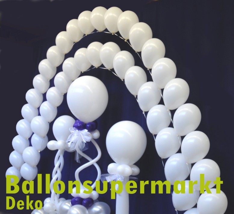 Festliche Ballondekoration zur Hochzeit