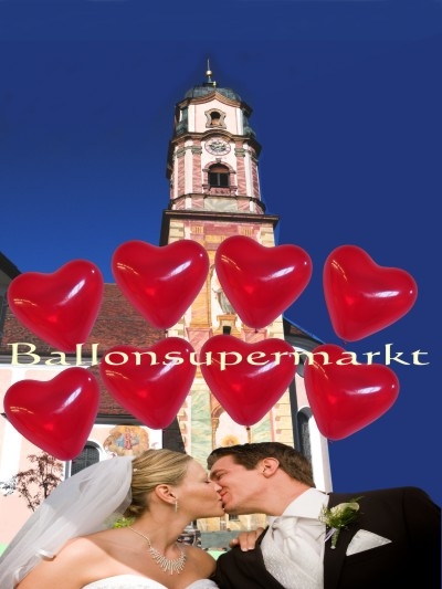 Hochzeit mit kristallroten Herzluftballons